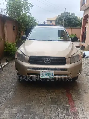 Toyota RAV4 2007 Gold