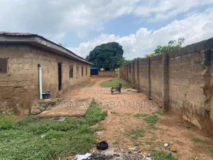 2bdrm Apartment in Usmanty, Ilorin South for sale