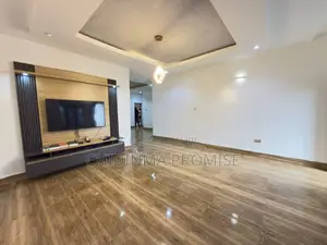 3bdrm Block of Flats in Wuye for rent