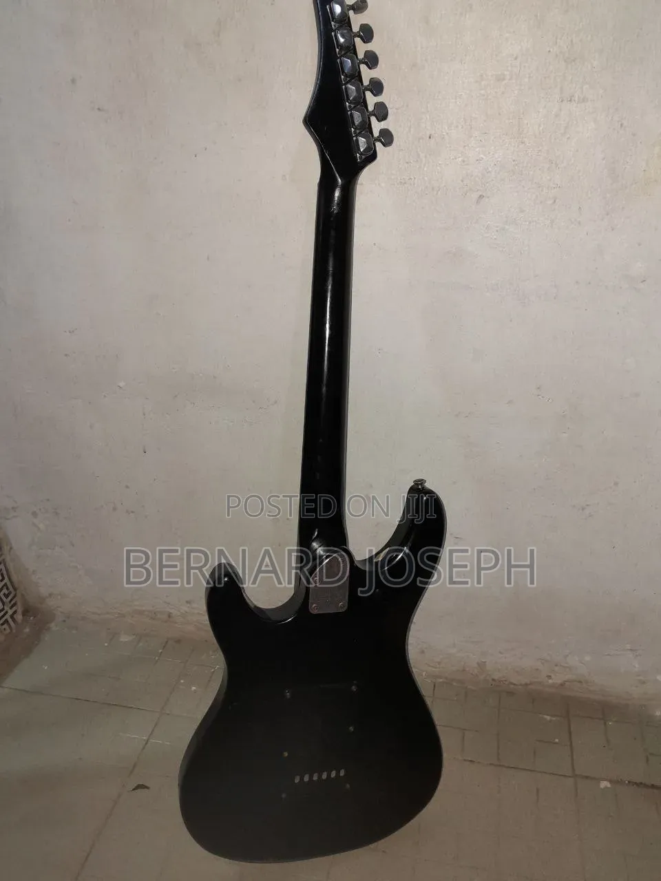 Electric Lead Guitar (Yamaha)