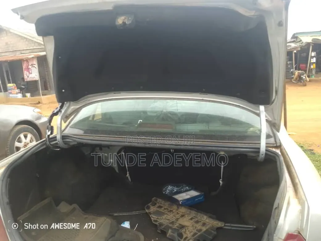 Honda Accord 2000 Silver