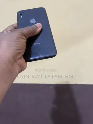 Apple iPhone XR 64 GB Black