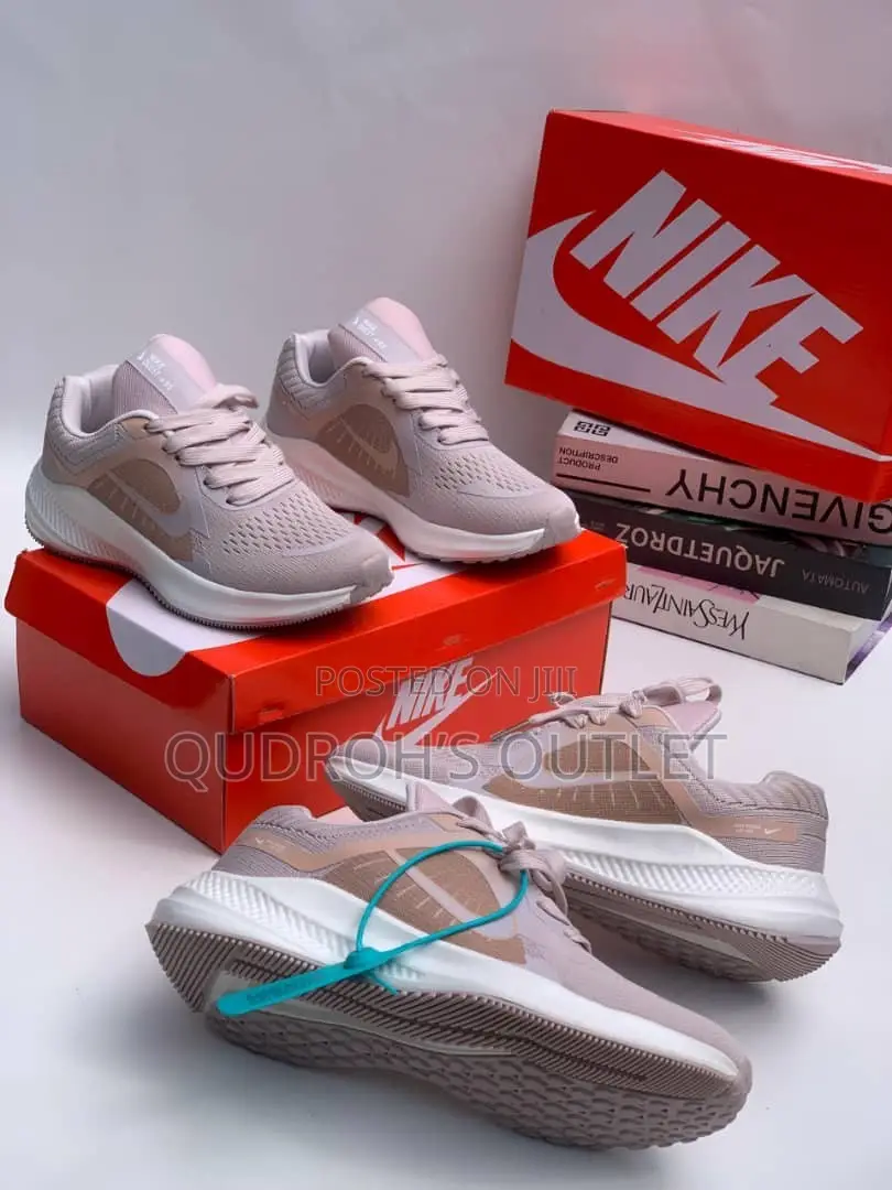 Nike Women Canvas