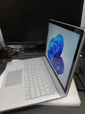 Laptop Microsoft Surface Book 2 16GB Intel Core i7 SSD 512GB