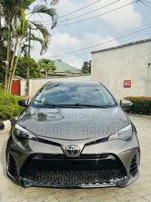 Toyota Corolla SE (1.8L 4cyl 6M) 2018 Green