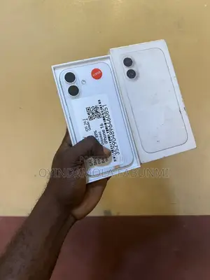 Apple iPhone 16 128 GB White