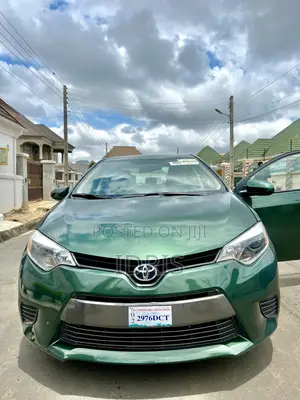Toyota Corolla LE 4dr Sedan (1.8L 4cyl CVT) 2015 Green