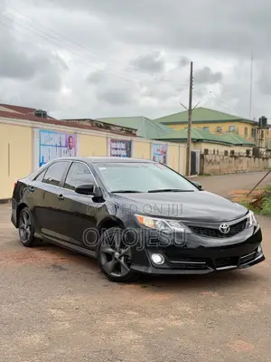 Toyota Camry SE 4dr Sedan (2.5L 4cyl 6A) 2013 Black