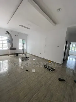 2bdrm Apartment in Ikota Villa, Lekki Phase 1 for rent