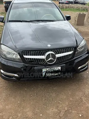 Mercedes-Benz C300 2010 Black
