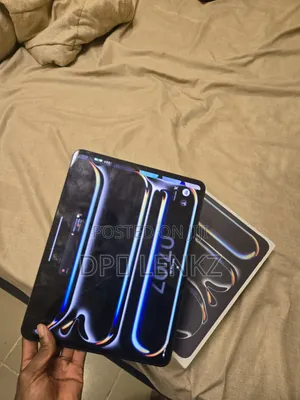 Apple iPad Pro 13 (2024) 256 GB Black