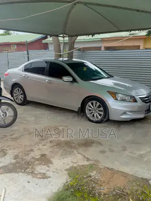 Honda Accord 2012 Silver