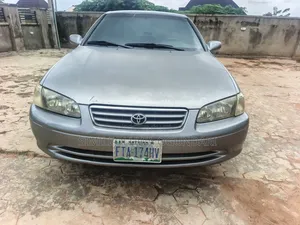 Toyota Camry 2001 Gray