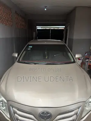 Toyota Camry 2008 Gold