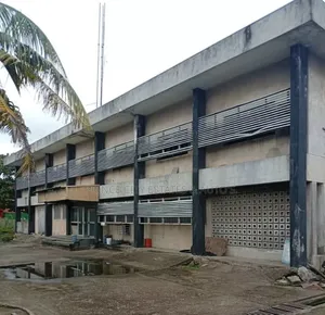 3bdrm Apartment in Bode Thomas for sale