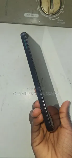 Infinix Hot 30 Play 128 GB