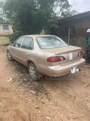 Toyota Corolla Sedan 1998 Gold
