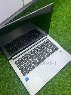 Laptop Acer Swift 4GB Intel SSD 128GB