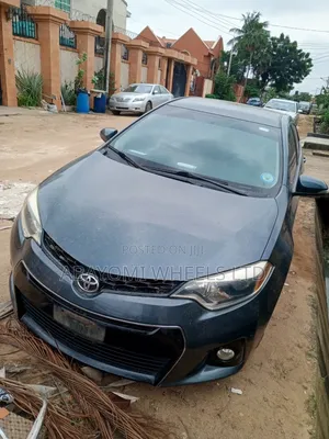 Toyota Corolla 2016 Gray