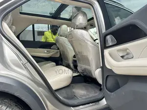 Mercedes-Benz GLE-Class GLE 350 4MATIC 2020 Gold