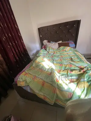 Bedframe and Semi-Orthopedic Mattress