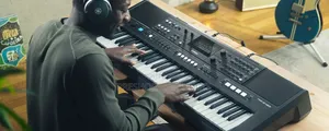 Professional PSR E483 Yamaha Keyboard