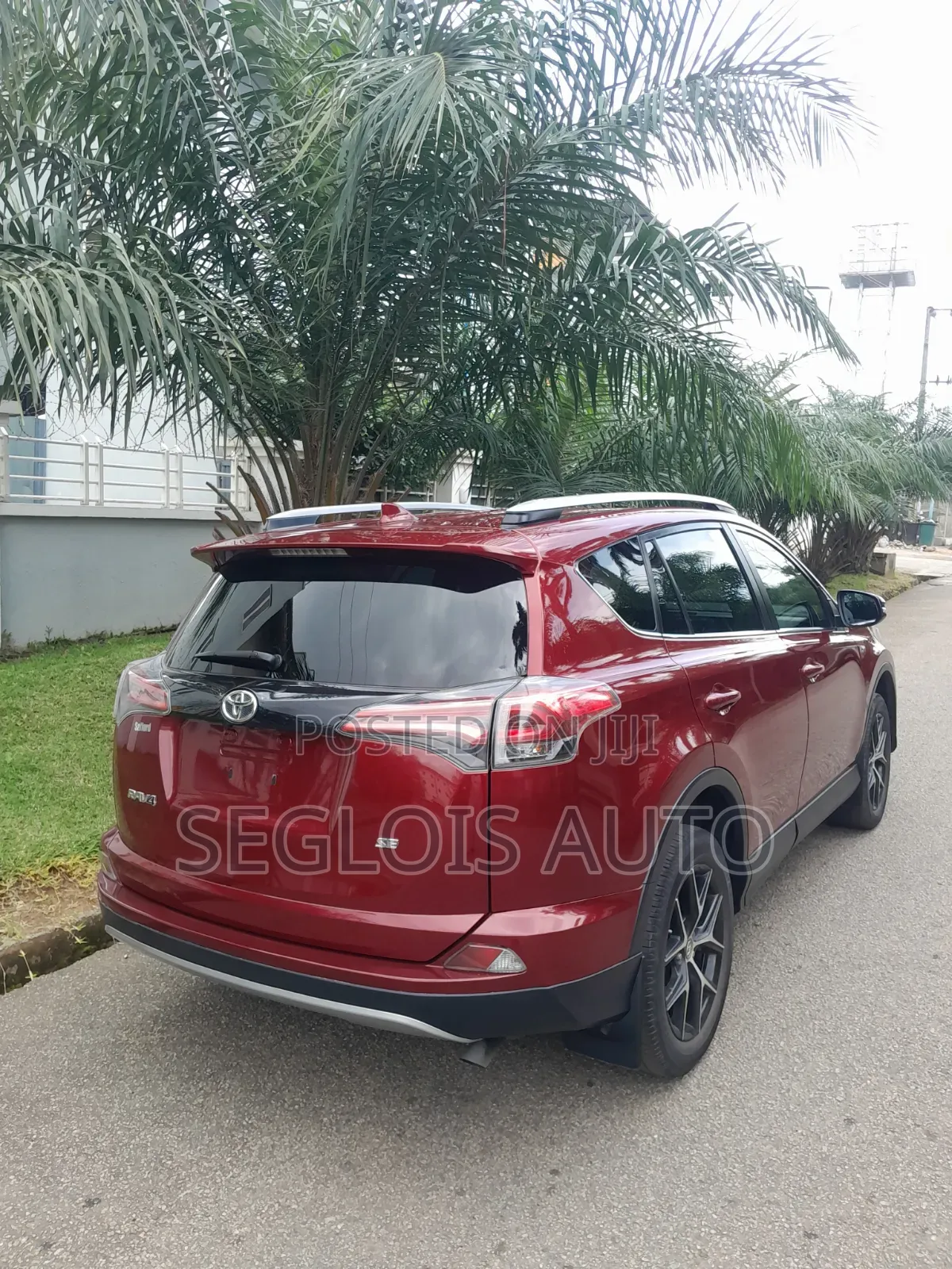 Toyota RAV4 2018 Red
