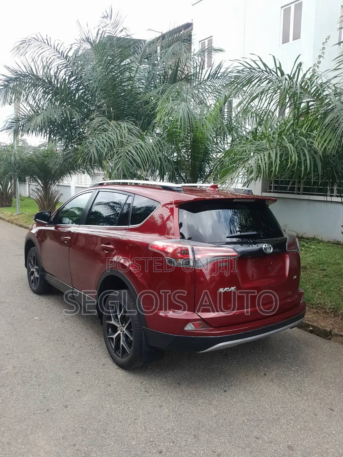 Toyota RAV4 2018 Red