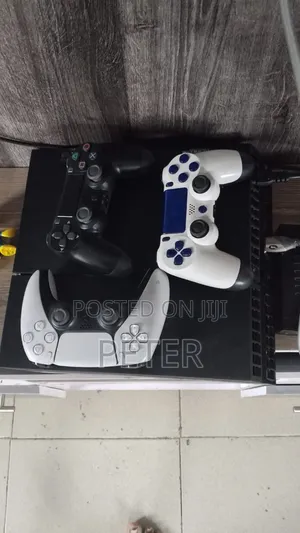 UK Used PS4 1TB 6games 2 Controllers