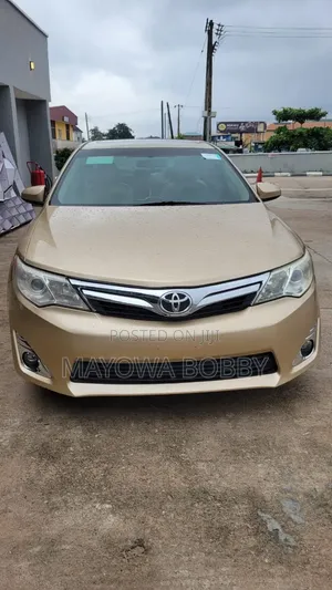 Toyota Camry 2013 Gold