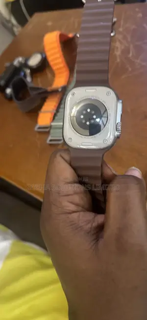 Original Apple Watch Ultra 2 – Very Clean, Scratch-Free Screen
