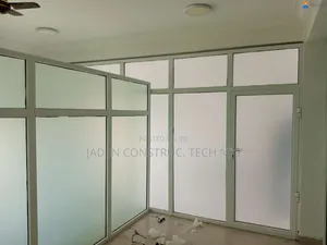 Aluminum Glass Workspace Divider