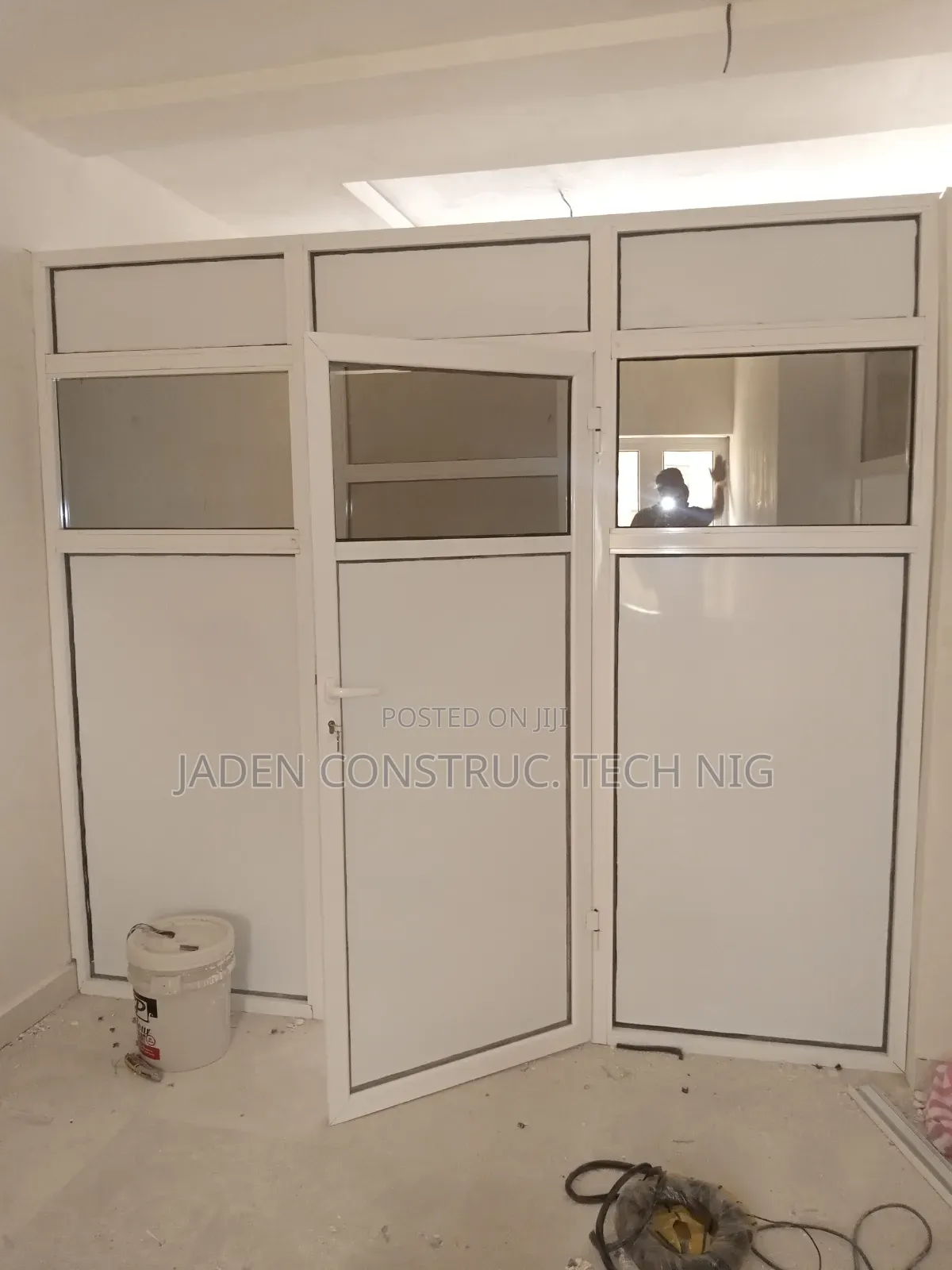 Aluminum Glass Workspace Divider