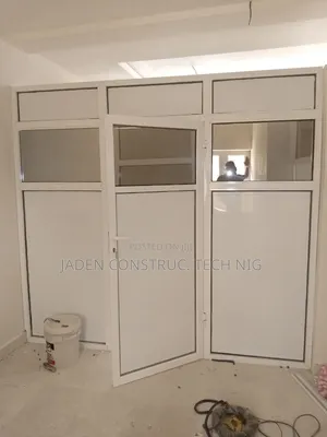 Aluminum Glass Workspace Divider