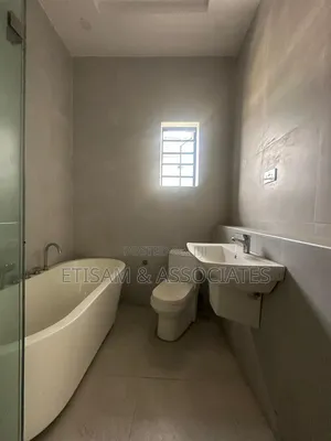 Furnished 4bdrm Duplex in In Reserve Estste for sale