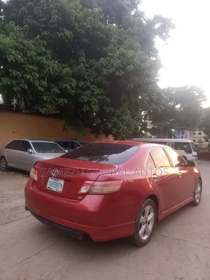 Toyota Camry SE 4dr Sedan (2.5L 4cyl 6A) 2011 Red