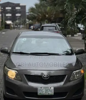 Toyota Corolla 2010 Gray