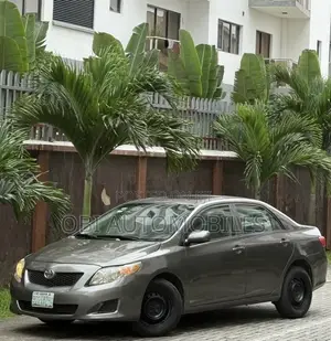 Toyota Corolla 2010 Gray