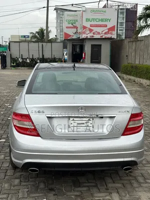 Mercedes-Benz C300 2010 Silver