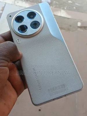 Tecno Camon 30 Premier 512 GB Gold