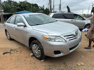 Toyota Camry 2010 Silver