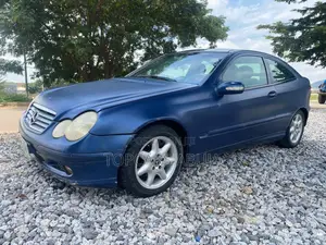 Mercedes-Benz C200 2003 Blue