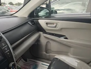 Toyota Camry 2016 Silver