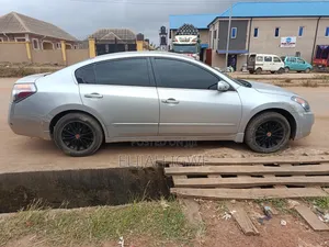 Nissan Altima 2009 Silver