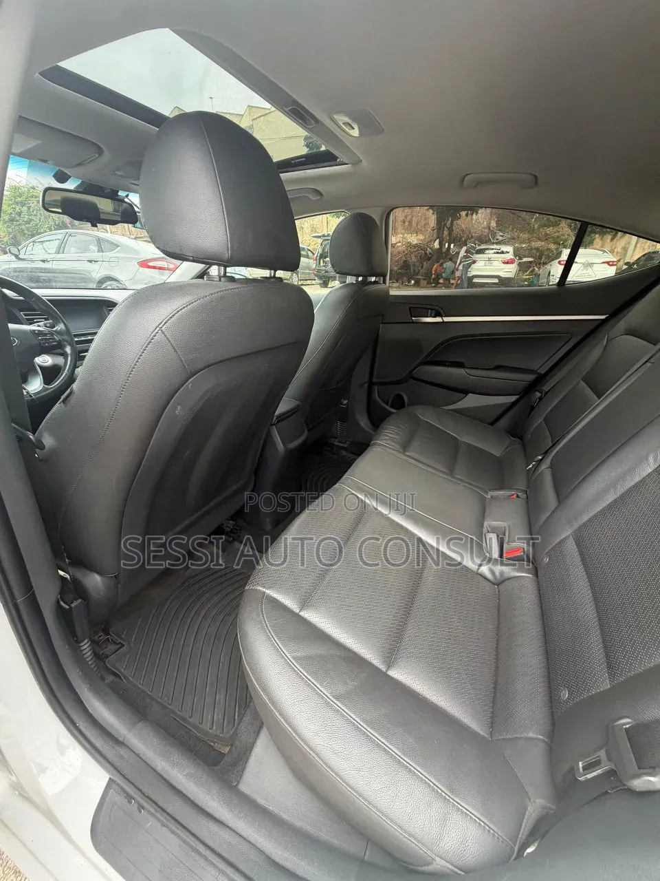 Hyundai Elantra 2019 White