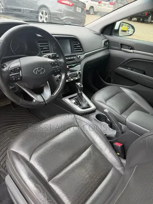 Hyundai Elantra 2019 White