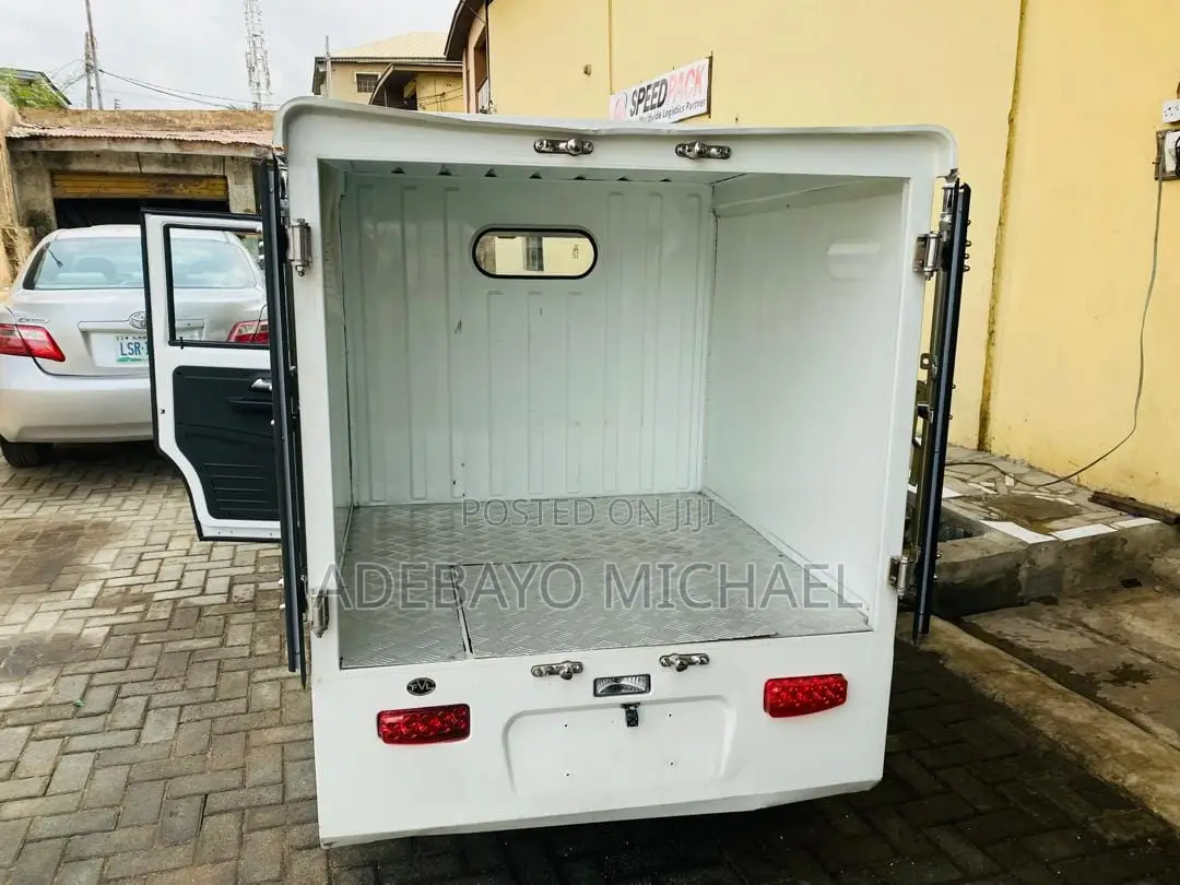 New Yutong Sightseeing Bus 2018 White