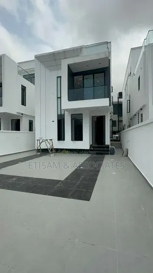 Furnished 4bdrm Duplex in In Gated Estate, Lekki Phase 1 for sale