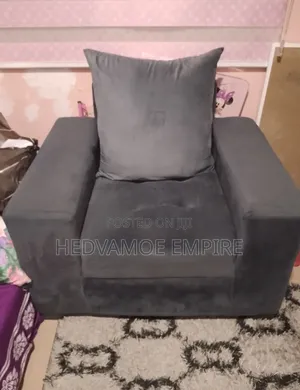 Single Chair