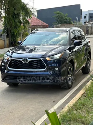 Toyota Highlander XLE FWD 2020 Blue